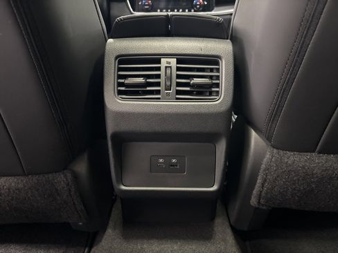 Used 2023 Nissan Rogue SV w/ SV Premium Package image 27