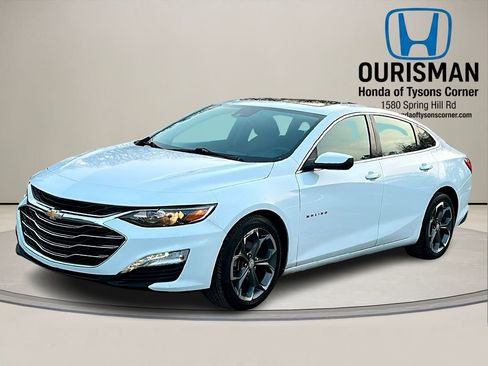 Used 2024 Chevrolet Malibu LT image 2