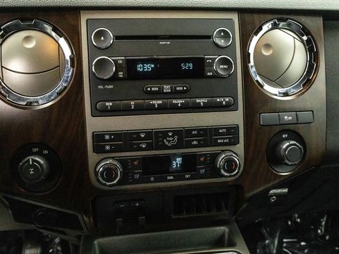 Used 2012 Ford F250 Lariat w/ Lariat Interior Pkg image 19