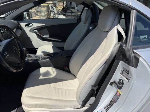 Used 2005 Mercedes-Benz SLK 350 image 19
