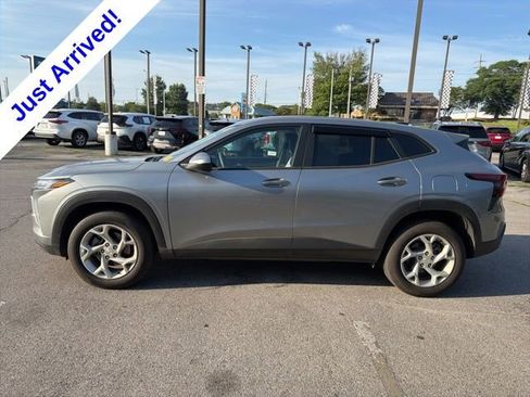 Used 2026 Chevrolet Trax LS w/ LS Convenience Package FWD image 6