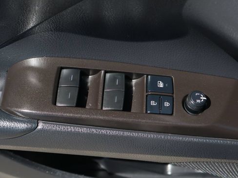 Used 2021 Toyota Camry LE FWD image 18