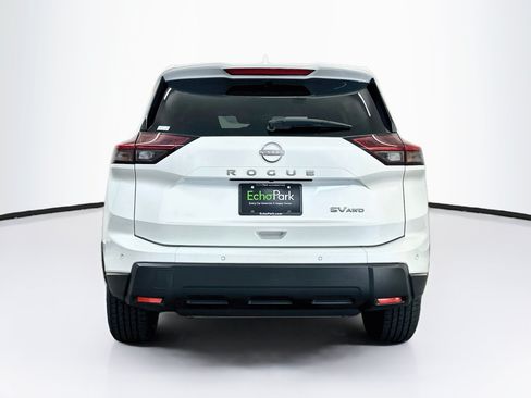 Used 2024 Nissan Rogue SV AWD/4WD image 7