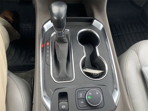 Certified 2021 Chevrolet Traverse LT image 15