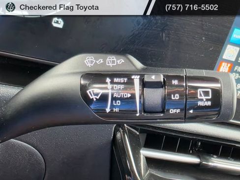 Used 2023 Kia Niro SX Touring FWD image 31