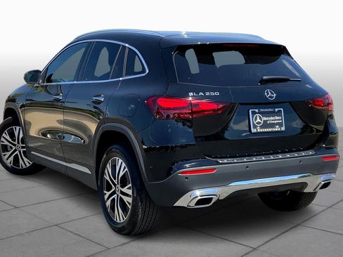 Used 2025 Mercedes-Benz GLA 250 image 4