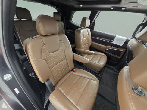 Used 2022 Kia Telluride SX w/ SX Prestige Package AWD/4WD image 26