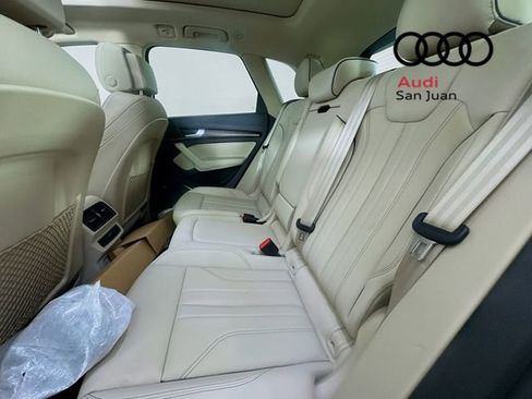 Used 2024 Audi Q5 2.0T Premium w/ Convenience Package image 30