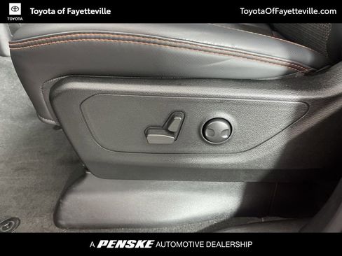 Used 2022 RAM 1500 Big Horn w/ Built-to-serve Edition image 23