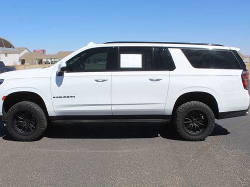 Used 2024 Chevrolet Suburban RST w/ Sport Performance Package AWD/4WD image 10