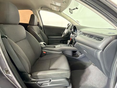 Used 2018 Honda HR-V LX image 27