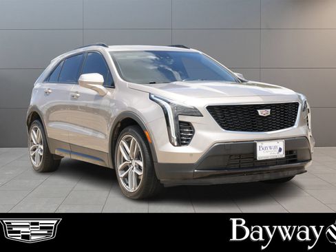 Certified 2023 Cadillac XT4 Sport FWD image 4