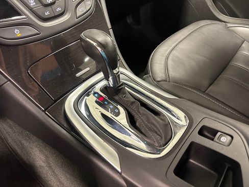 Used 2015 Buick Regal image 35