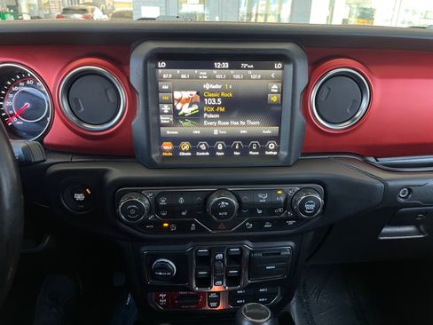 Used 2020 Jeep Gladiator Rubicon AWD/4WD image 12