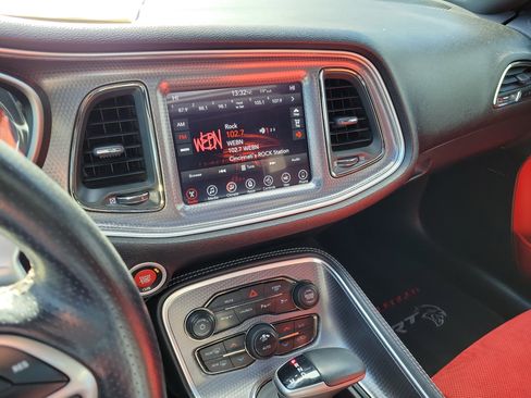 Used 2017 Dodge Challenger SRT Hellcat image 23