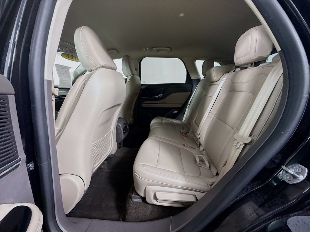 Used 2022 Lincoln Corsair AWD w/ Equipment Group 101A image 24