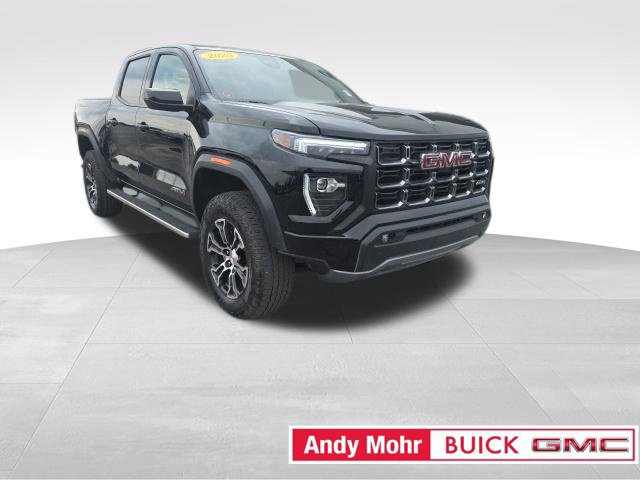 Used 2025 GMC Canyon AT4 AWD/4WD image 2