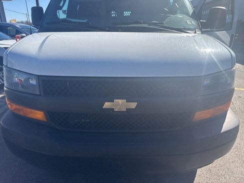 Used 2022 Chevrolet Express 2500 w/ Driver Convenience Package image 2