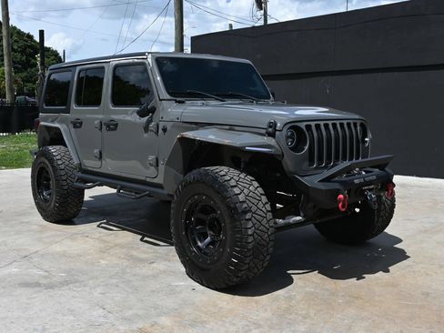 Used 2019 Jeep Wrangler Unlimited Sahara AWD/4WD image 1