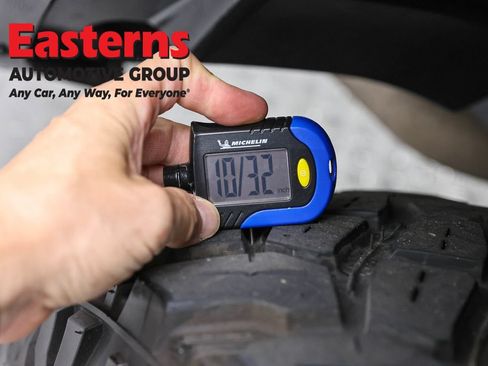 Used 2023 Jeep Wrangler Unlimited w/ Cold Weather Group AWD/4WD image 28