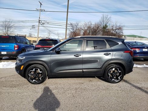 Used 2024 Kia Seltos EX image 8