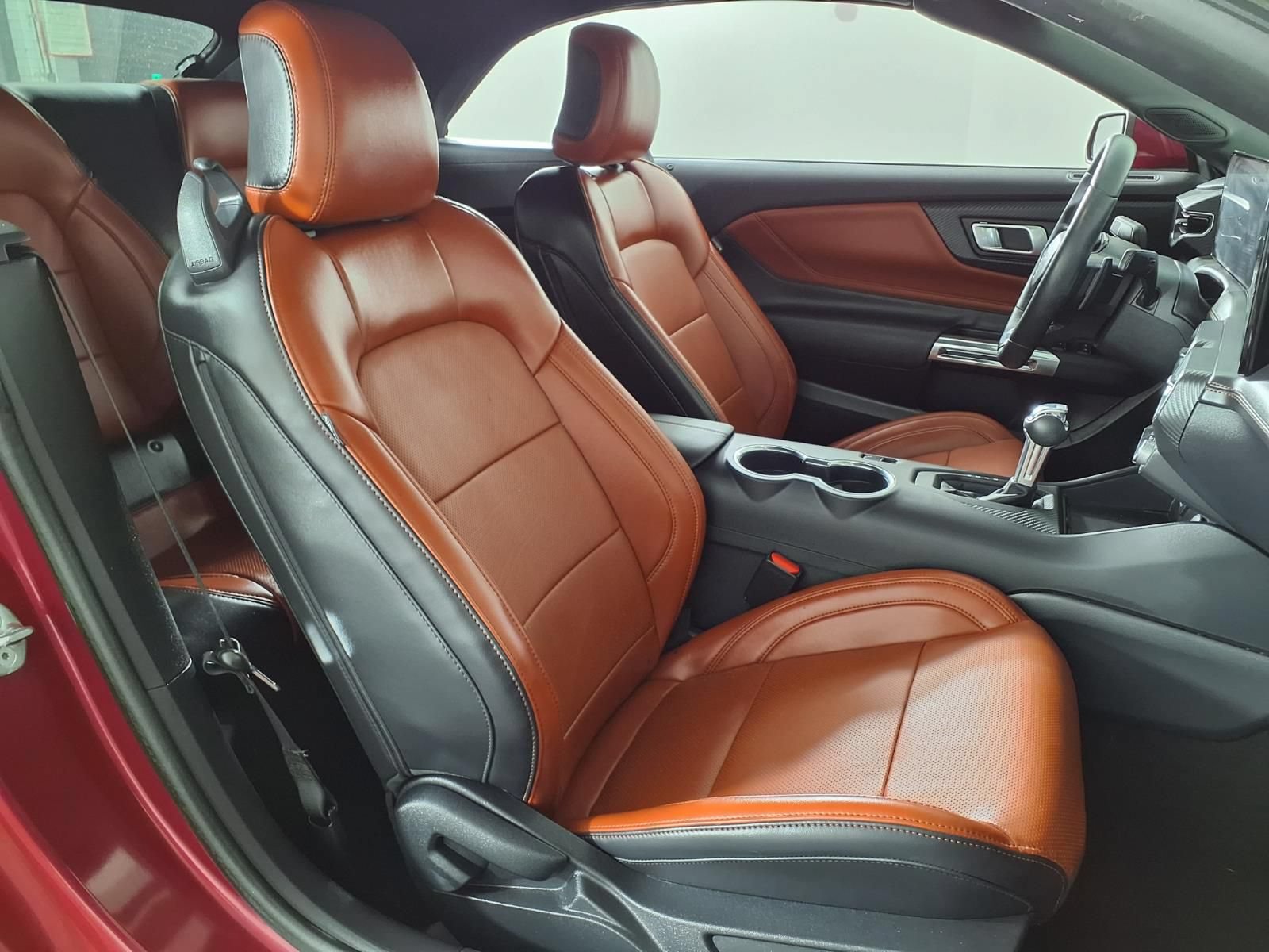 Used 2025 Ford Mustang GT Premium RWD image 9