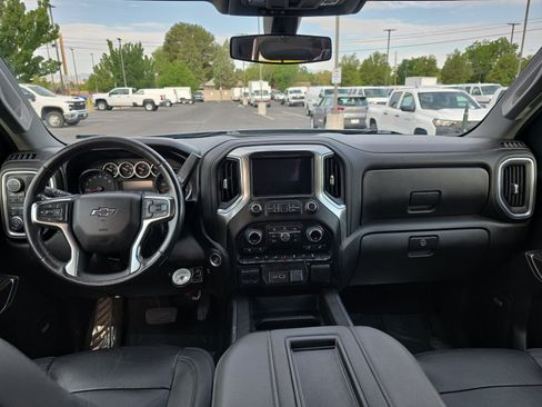 Used 2021 Chevrolet Silverado 1500 LT Trail Boss w/ Convenience Package II AWD/4WD image 15