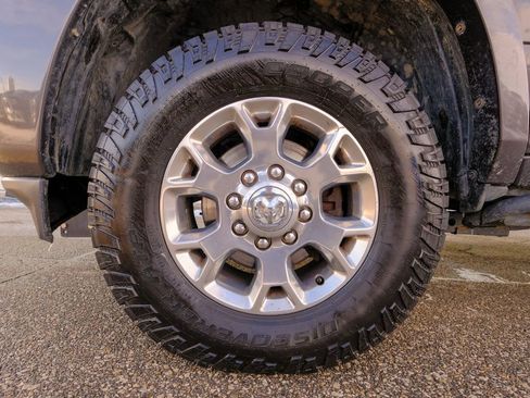 Used 2021 RAM 2500 Laramie image 42