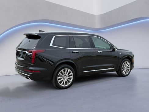 Used 2024 Cadillac XT6 Premium Luxury w/ Technology Package AWD/4WD image 4