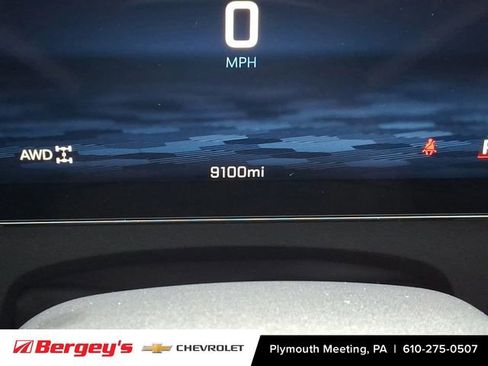 Certified 2026 Chevrolet Traverse Z71 w/ LPO, Floor Liner Package image 24