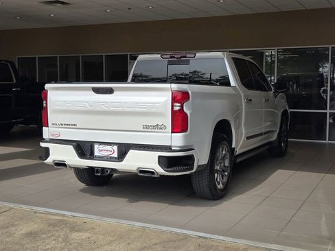 Used 2023 Chevrolet Silverado 1500 High Country w/ Technology Package AWD/4WD image 7