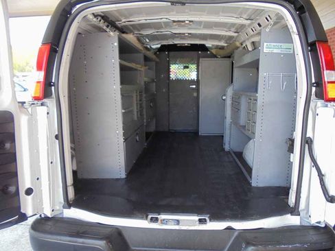 Used 2020 Chevrolet Express 2500 image 5