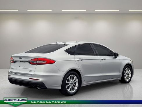 Used 2019 Ford Fusion SE image 8