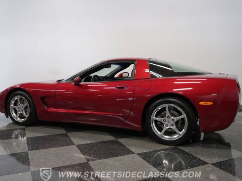 Used 2004 Chevrolet Corvette Z51 w/ Roof Package image 8
