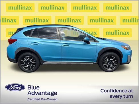 Used 2019 Subaru Crosstrek Hybrid w/ Moonroof Package w/Navigation AWD/4WD image 2