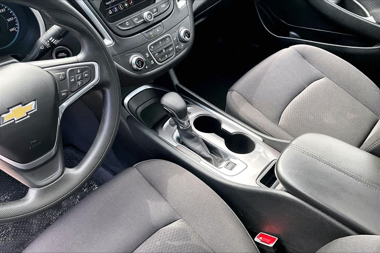 Used 2022 Chevrolet Malibu LT FWD image 17