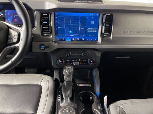 Used 2024 Ford Bronco Black Diamond AWD/4WD image 16