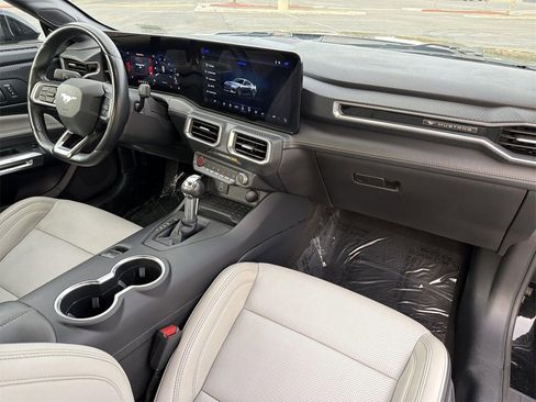 Used 2024 Ford Mustang Premium image 28