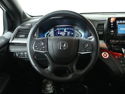 Used 2023 Honda Odyssey Sport image 18
