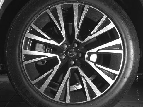 Certified 2023 Volvo XC90 T8 Plus AWD/4WD image 22