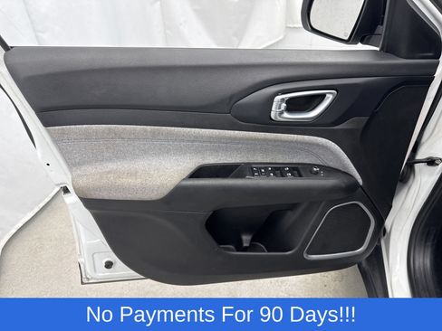 Used 2024 Jeep Compass Latitude AWD/4WD image 13