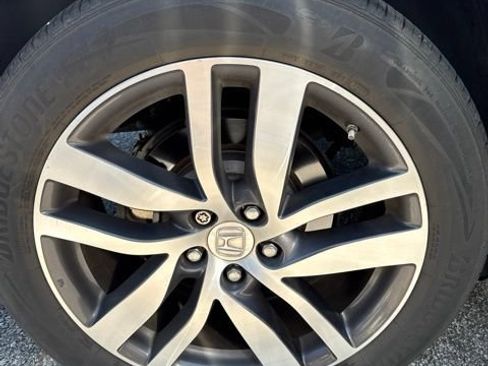 Used 2018 Honda Pilot Touring image 6
