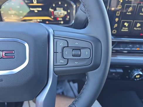 New 2026 GMC Sierra 1500 Elevation image 16