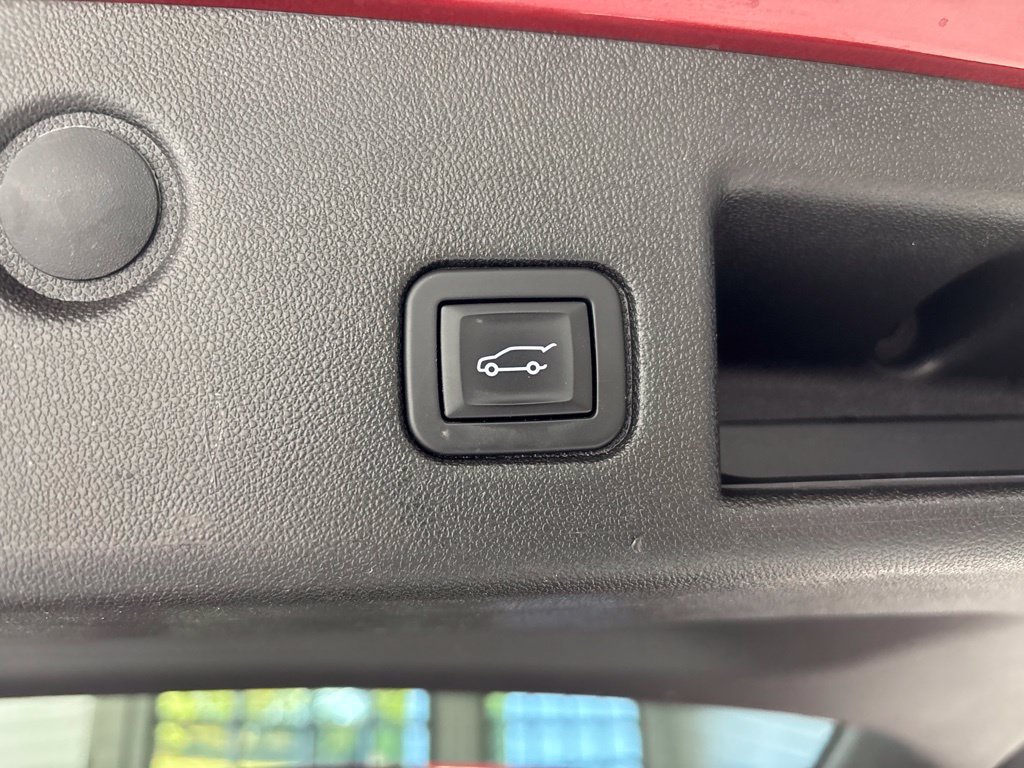 Used 2018 Chevrolet Equinox LT FWD image 42
