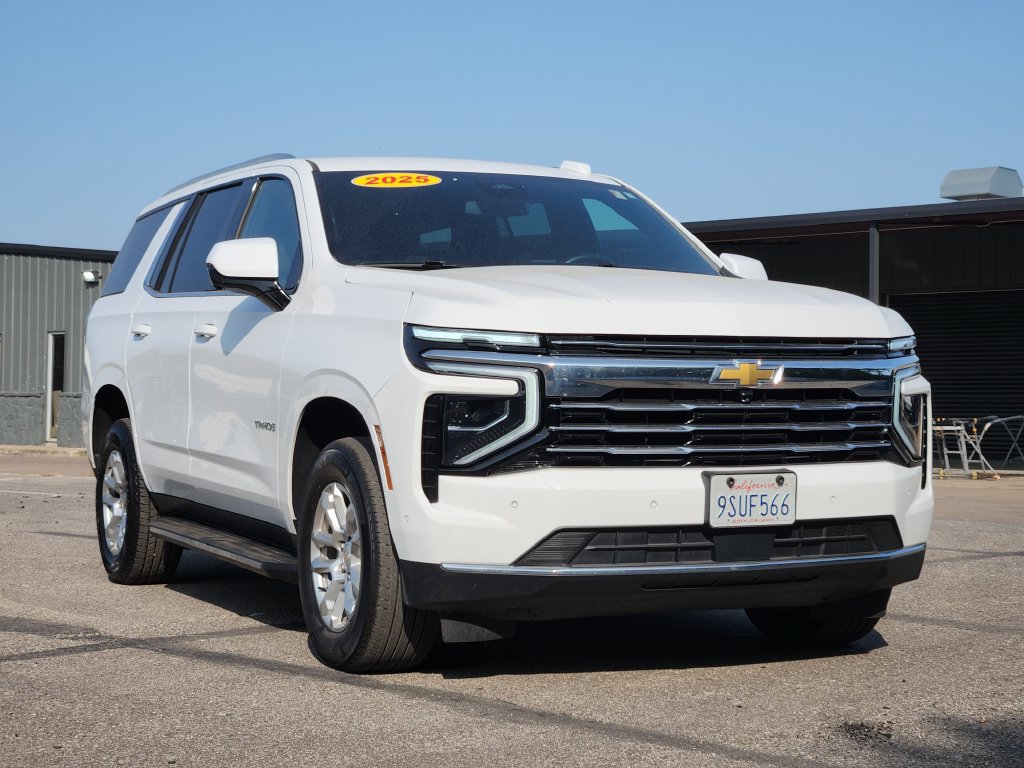 Used 2025 Chevrolet Tahoe LT RWD image 3