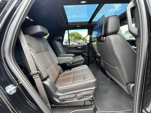 Used 2025 Chevrolet Tahoe High Country AWD/4WD image 31