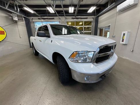Used 2018 RAM 1500 Classic SLT w/ Protection Group AWD/4WD image 8