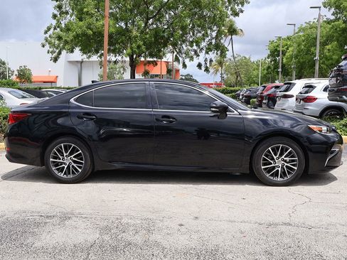 Used 2017 Lexus ES 350 w/ Luxury Package FWD image 20