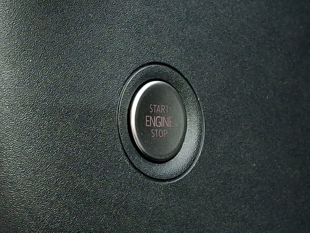 Certified 2023 Volkswagen ID.4 Pro RWD image 23