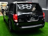 Used 2017 Dodge Grand Caravan SXT image 3